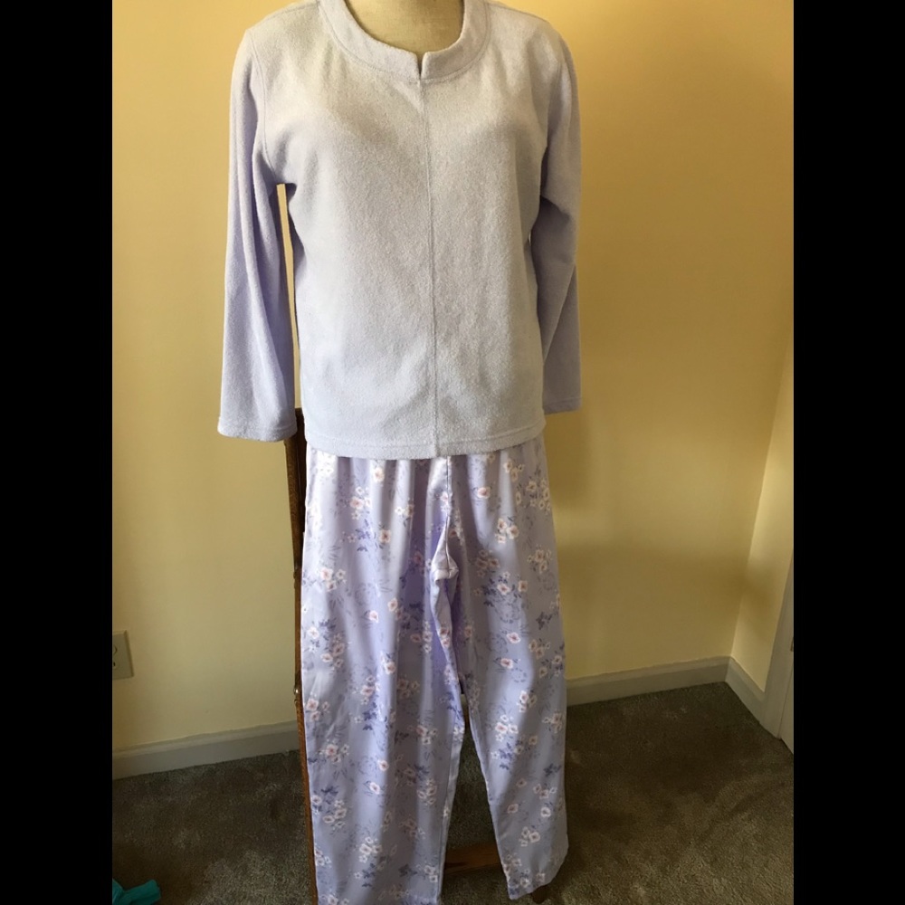 Bali Studio Collection Pale Lavender Loungers/Pajamas, NWOT